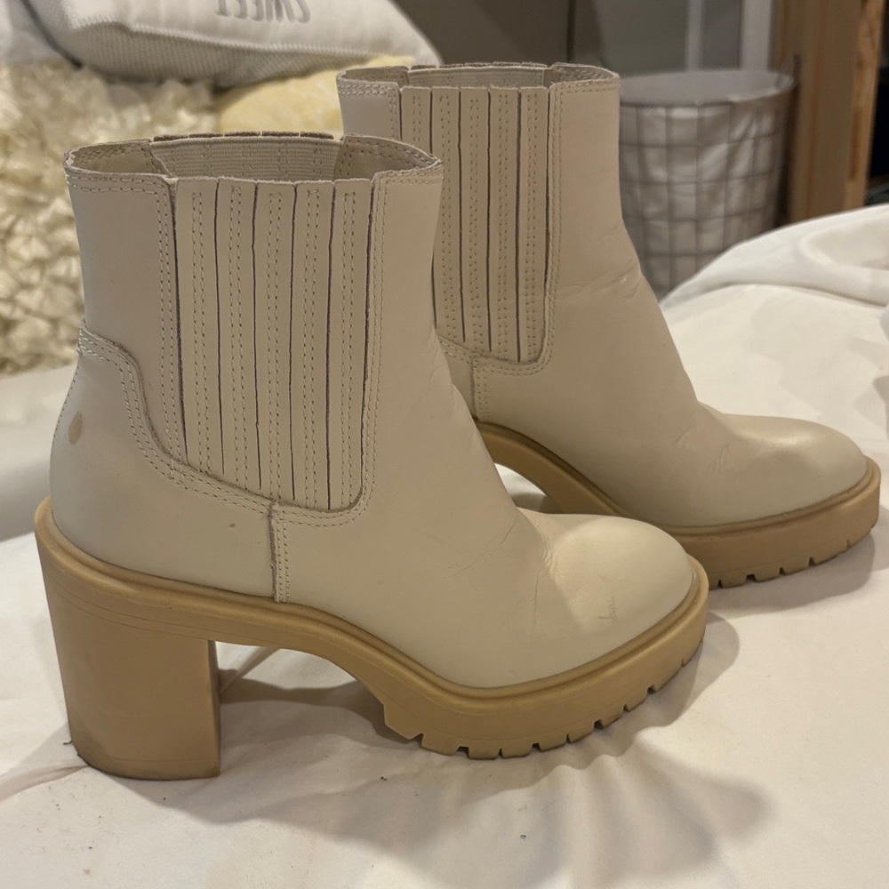Dolce Vita Cream Leather Chunky Chelsea Heeled Boots with Tan Lug Sole